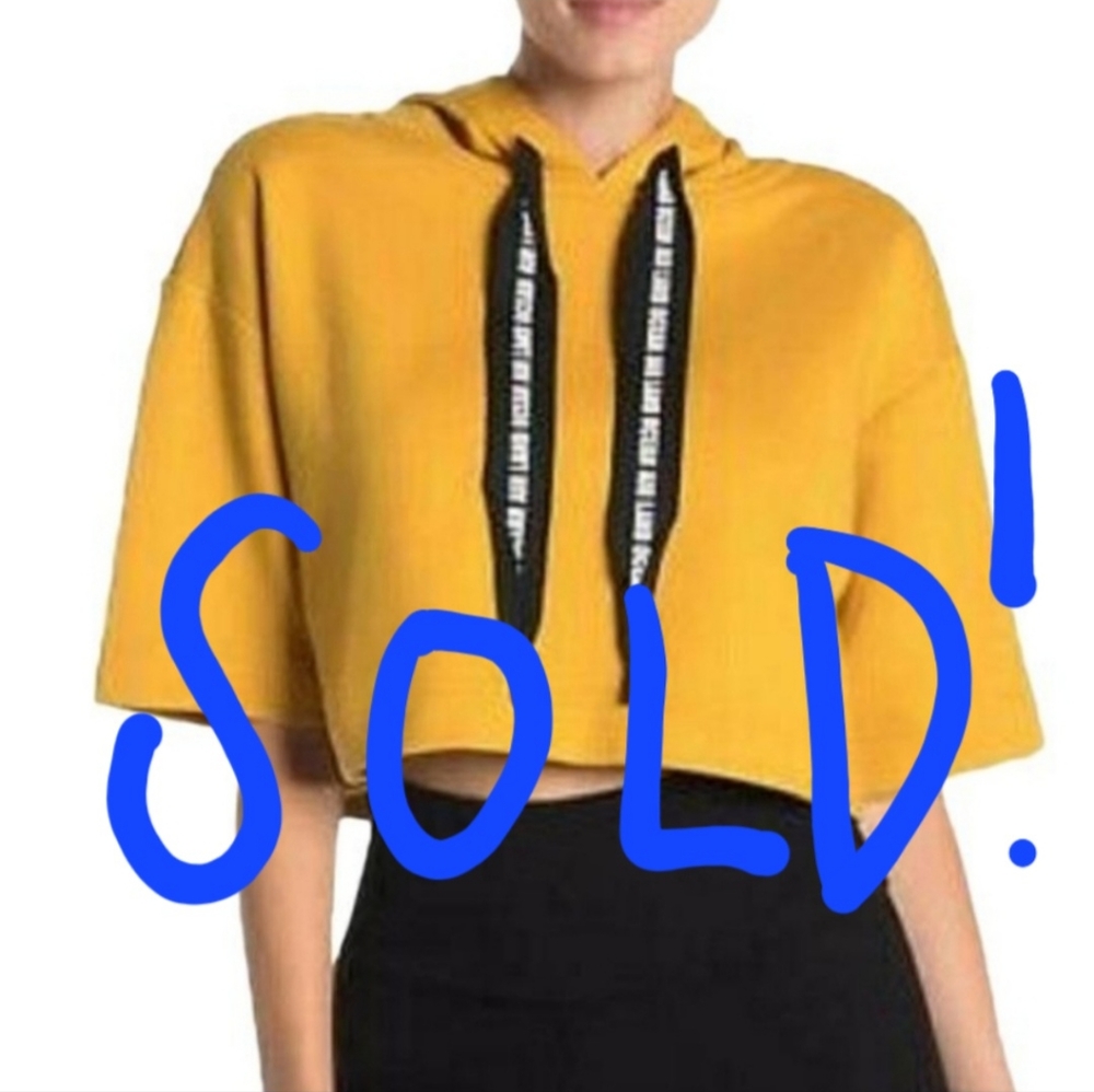 SOLD!! DO NOT BUY!! Alo Yoga Air Land Ocean Crooped Hoodie